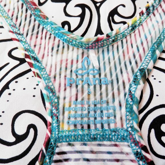 Prana || Tilko Breezie Workout Tank in Dragonfly Paradise - Picture 5 of 6